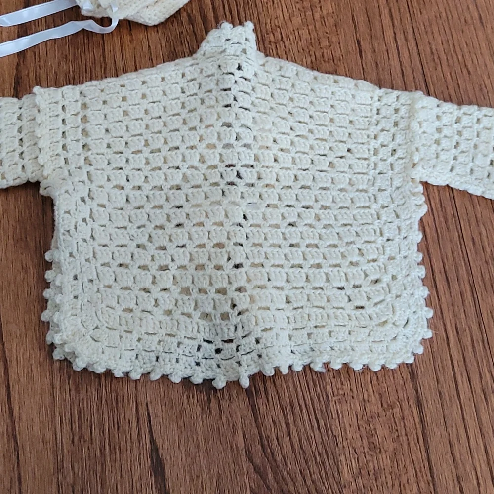 Vintage Handmade Baby Sweater and Bonnet - Picture 7 of 10